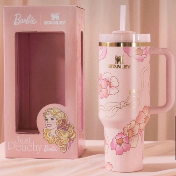 Stanley x Barbie - Picture 14 of 15